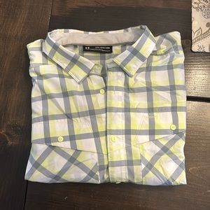 UA short sleeve off shore fishing shirt. EUC